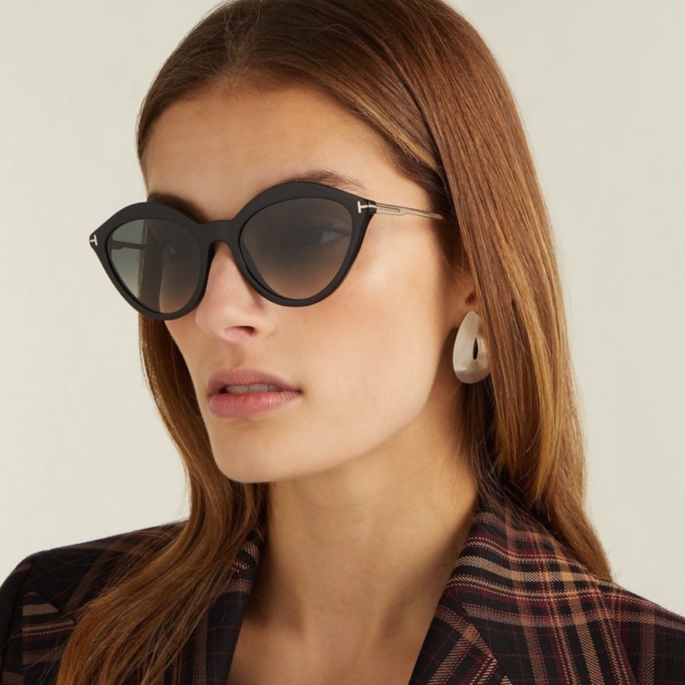 Tom Ford Chloe Cat Eye Sunglasses Black/Gold/Blue Gradient TF663